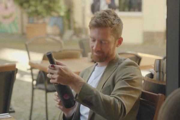 Броди Висърс дегустира Мерул Мавруд 2021