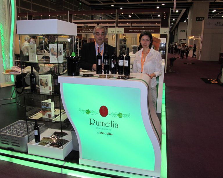 Български щанд на "Румелия" в Хонг Конг, 2011